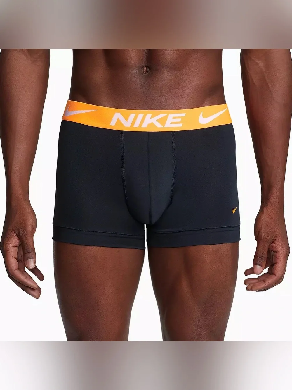 Nike nwt essential